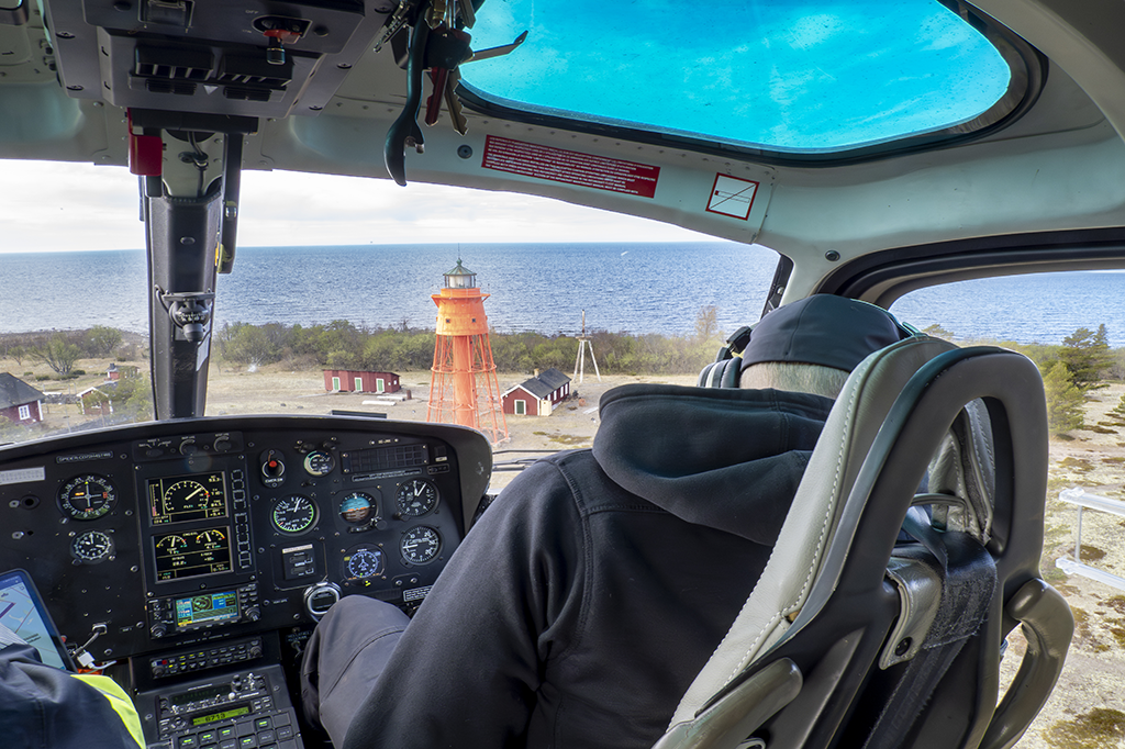 rundtur-skargard Bild inifrån helikopter i skärgård